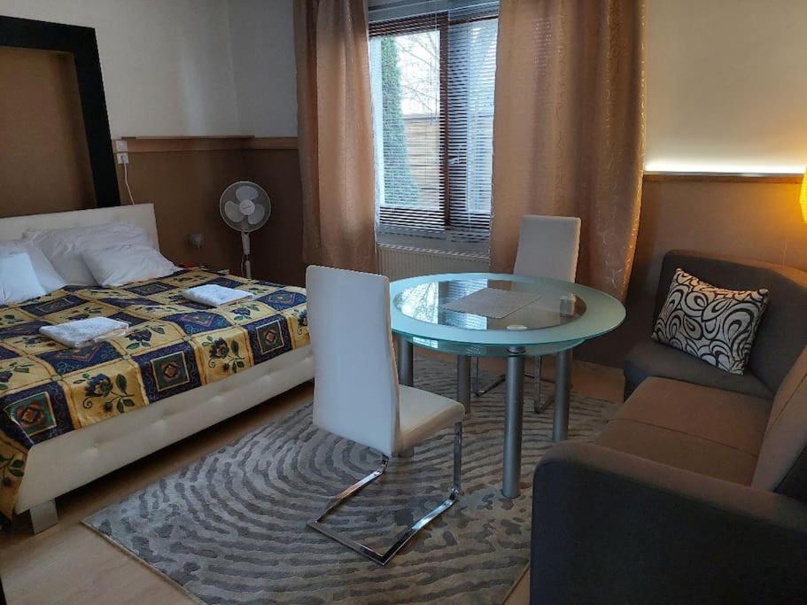 Ujszeged Apartman Екстериор снимка