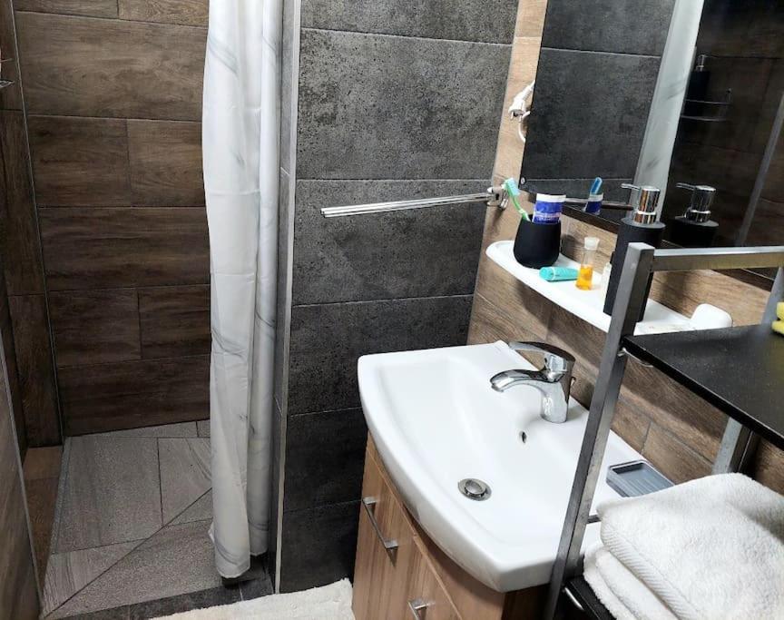 Ujszeged Apartman Екстериор снимка