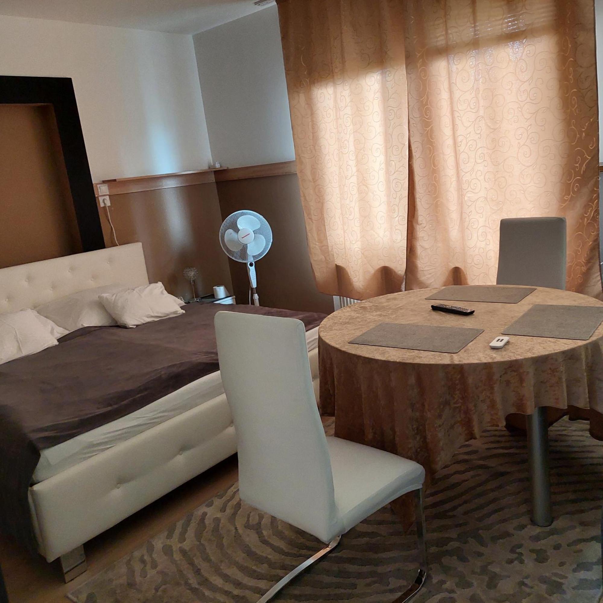 Ujszeged Apartman Екстериор снимка