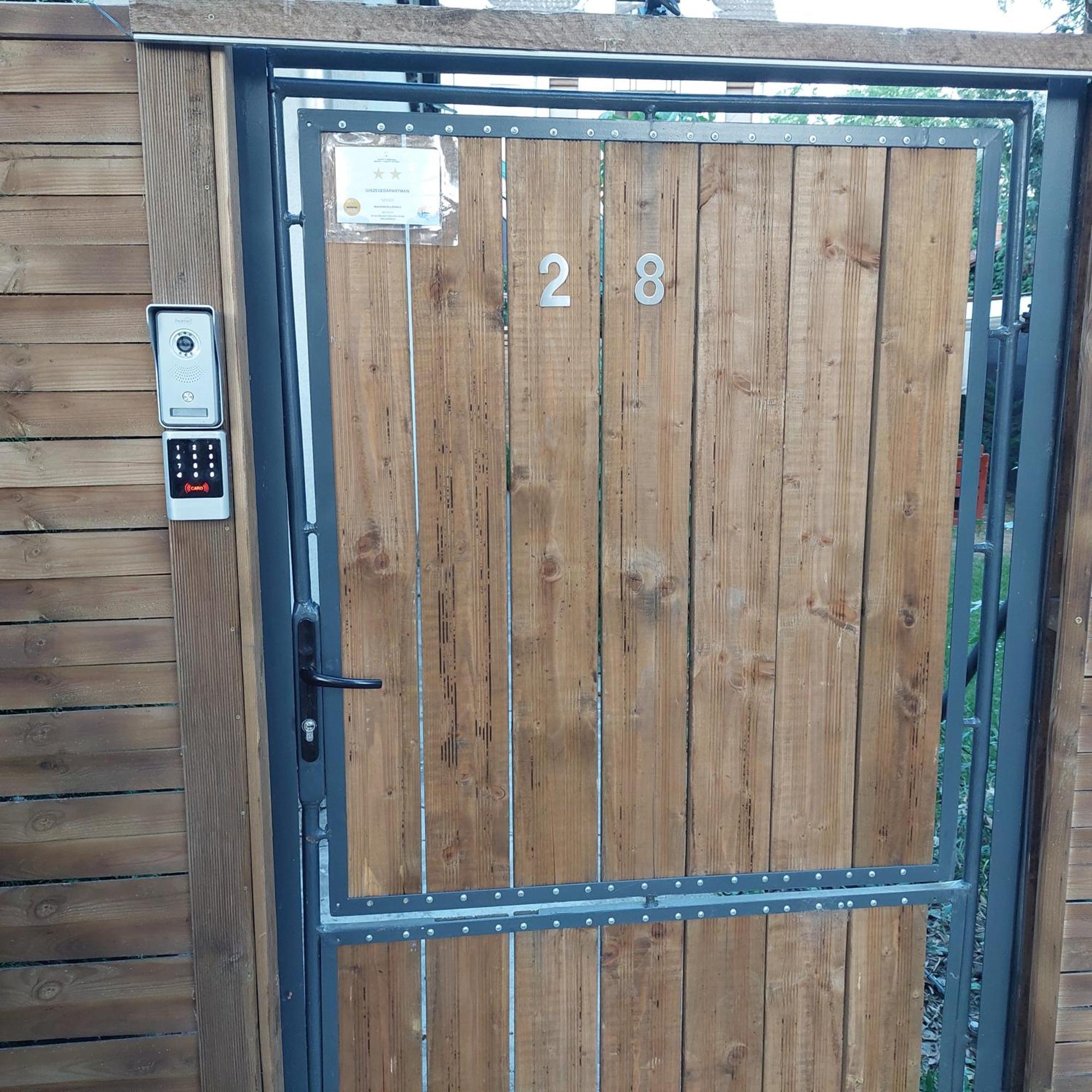Ujszeged Apartman Екстериор снимка